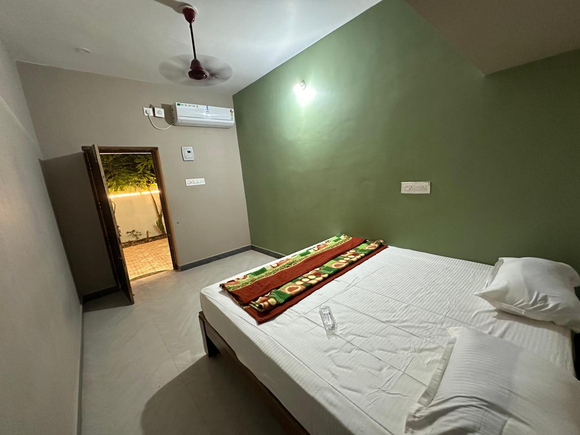 Arunachala Sashwin Guest House Tiruvannāmalai Dış mekan fotoğraf