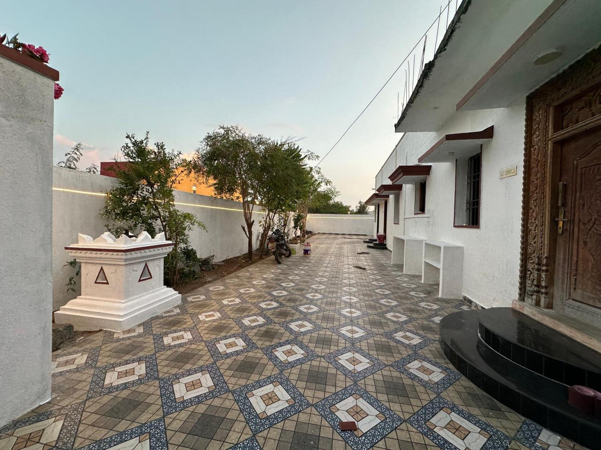 Arunachala Sashwin Guest House Tiruvannāmalai Dış mekan fotoğraf